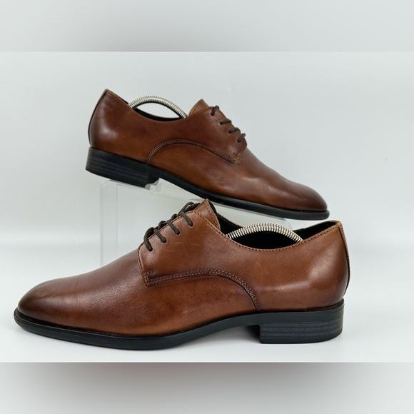 Nordstrom Other - Nordstrom Men's Oxford Leather Almond Toe Dress Shoes, Rubber Sole, Size 10.5